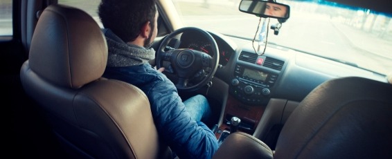 Véhicule personnel : quelle assurance pour un usage professionnel ?